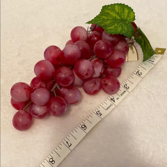 🆕Artificial grapes 🍇- Fuchsia - Picture 4 of 4